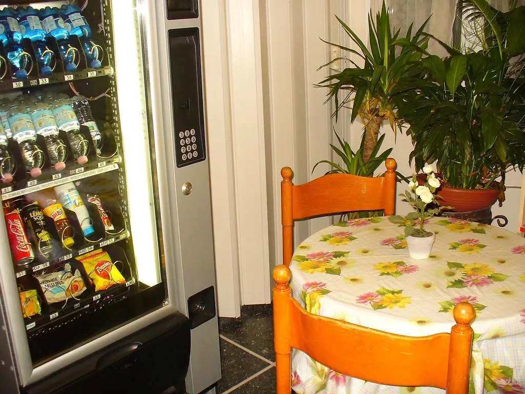 Konukevi Soggiorno Al Nido Otel Varazze