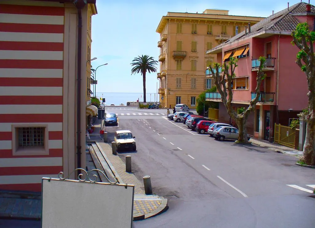 Soggiorno Al Nido Otel Varazze İtalya