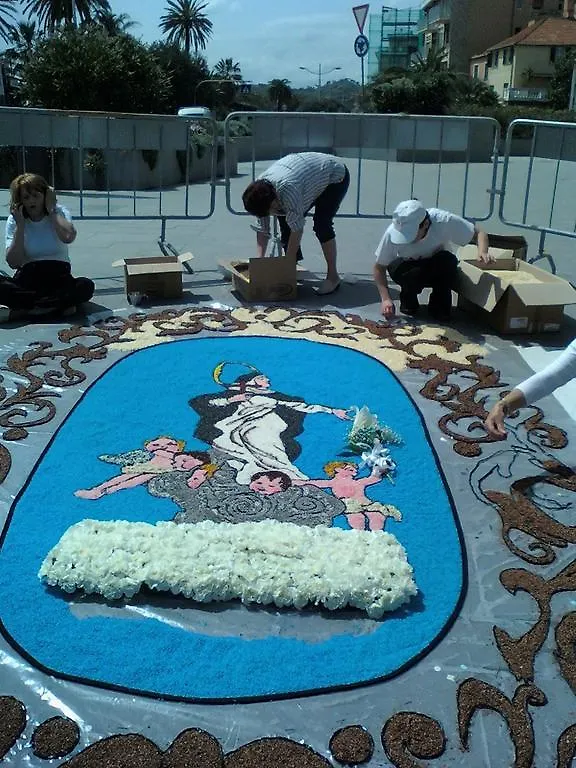 Soggiorno Al Nido Otel Varazze Konukevi